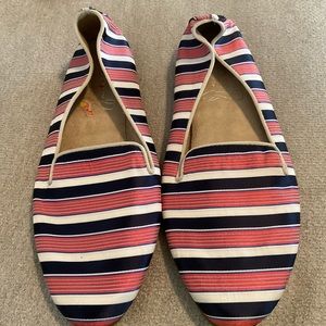 NWOT aerosoles red,whit, and blue flats.  Very comfortable.